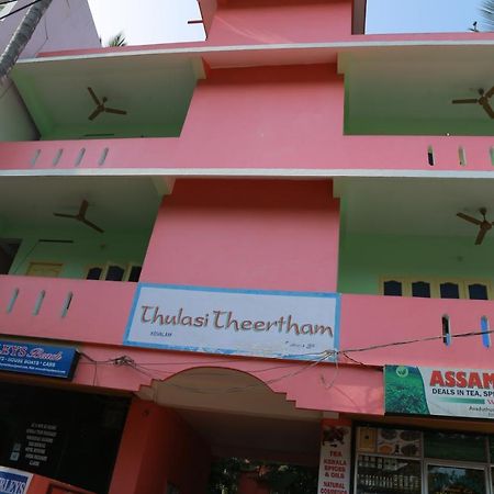 Shirleys Beach Hotel Kovalam Exterior photo